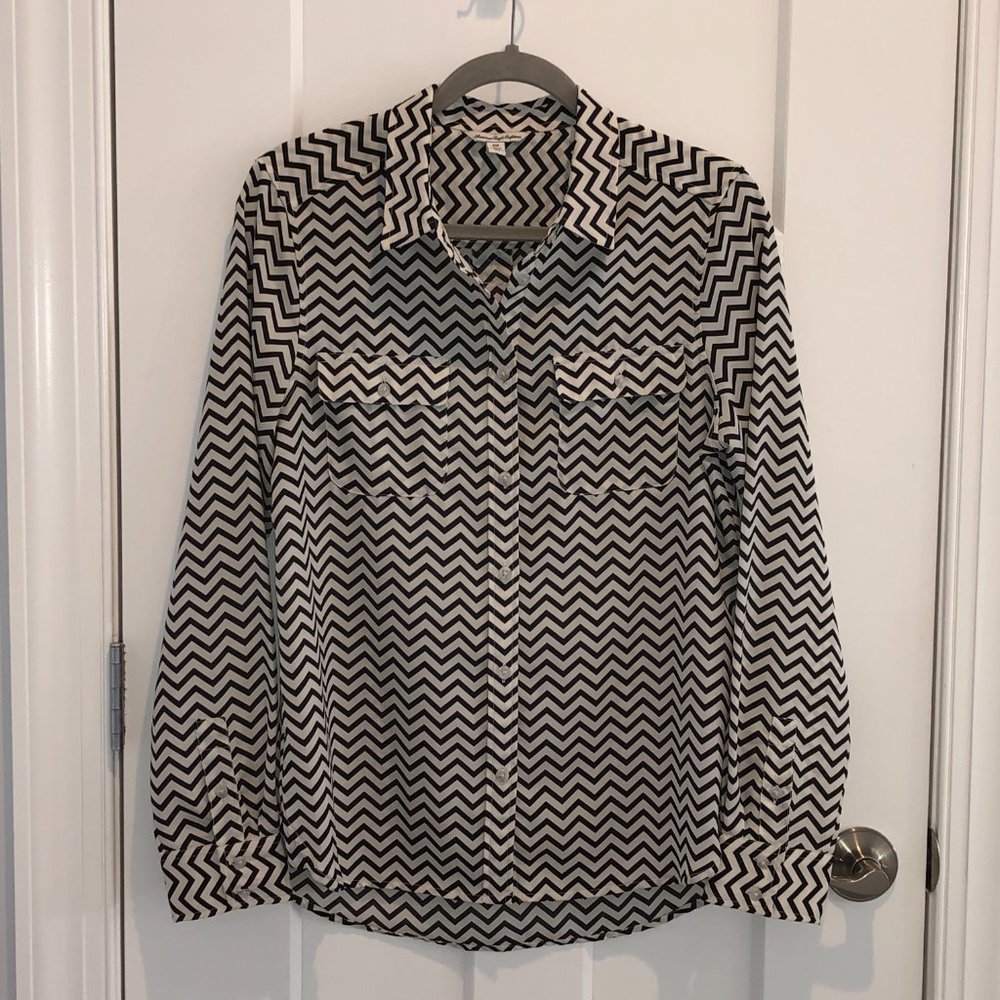 American Eagle Fabulous & Chic Button Down Top Blouse Sz M - Picture 3 of 4